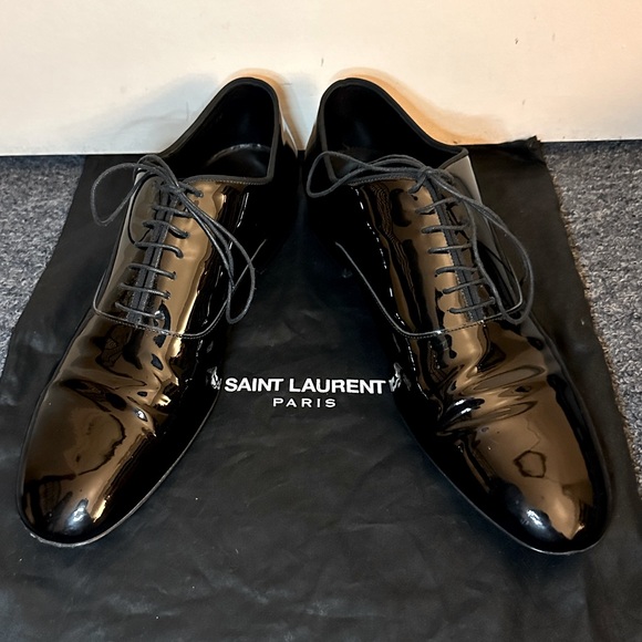 Saint Laurent patent leather shoe - Picture 2 of 11